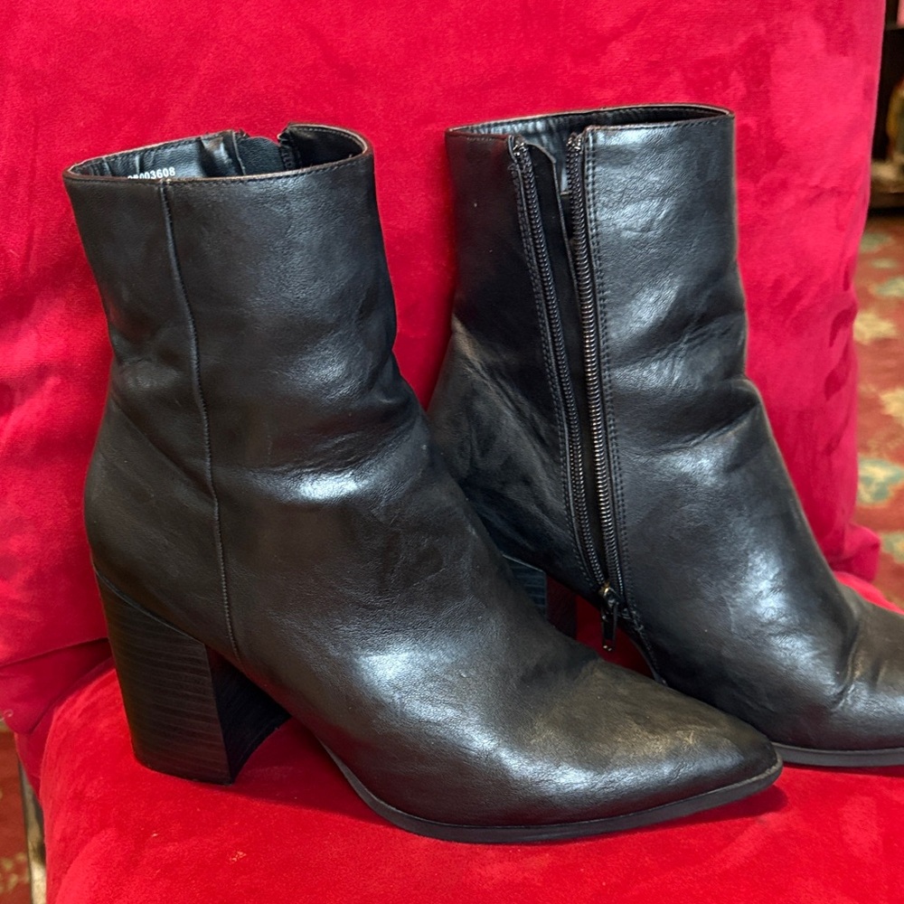 Journey collection 
Black Leather Ankle Boots